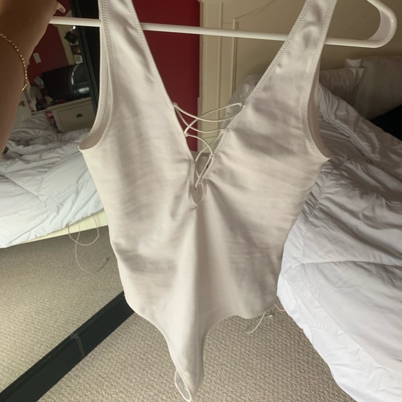 Aritzia Wilfred Free Lais Bodysuit - Picture 2 of 3